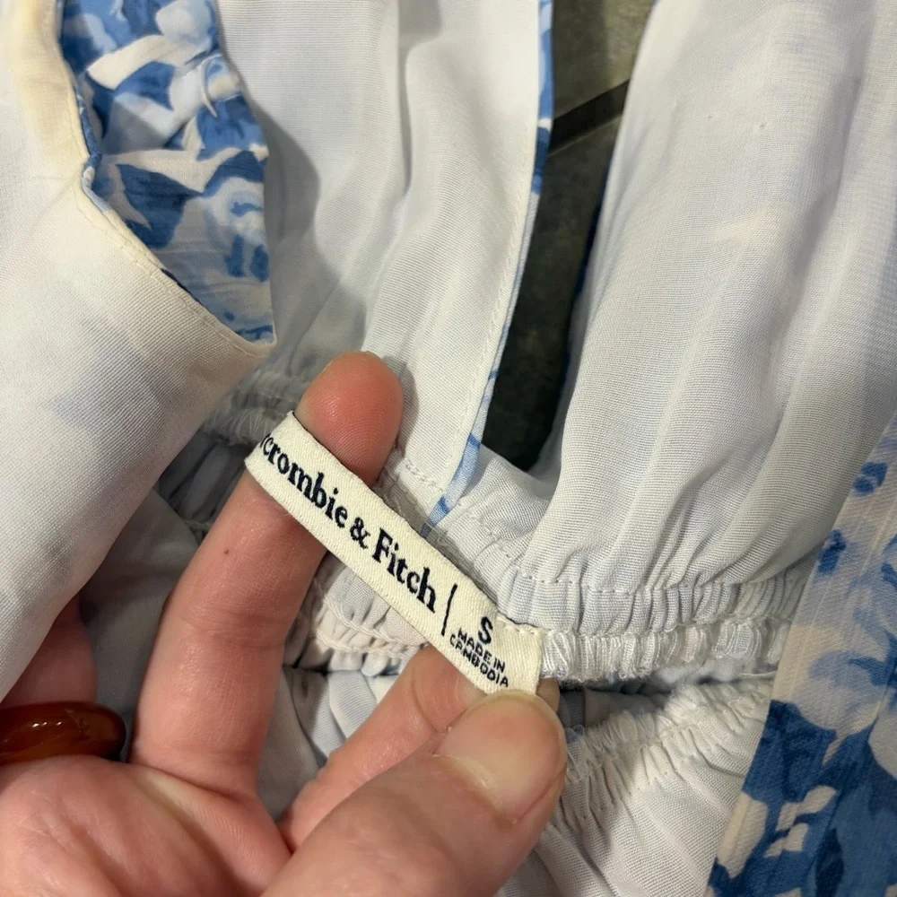Abercrombie & Fitch Blue and White Floral Maxi Sundress Sz S Cottagecore Beach